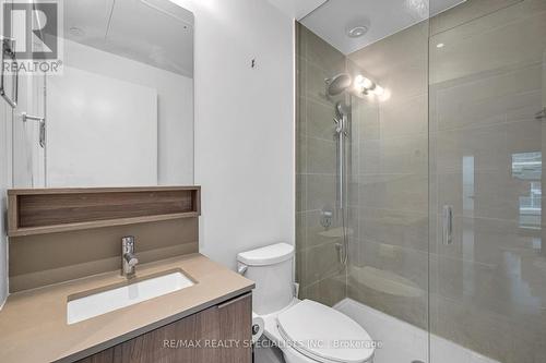 5512 - 950 Portage Parkway, Vaughan, ON - Indoor Photo Showing Bathroom