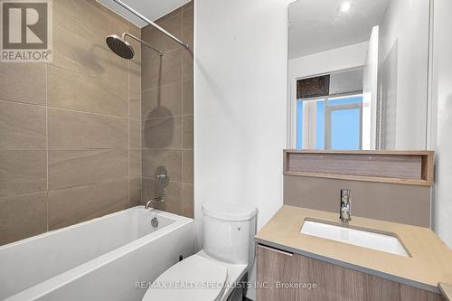 5512 - 950 Portage Parkway, Vaughan, ON - Indoor Photo Showing Bathroom