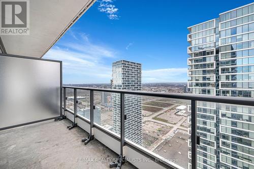 5512 - 950 Portage Parkway, Vaughan, ON - Outdoor With View With Exterior