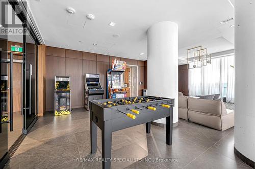 5512 - 950 Portage Parkway, Vaughan, ON - Indoor Photo Showing Other Room