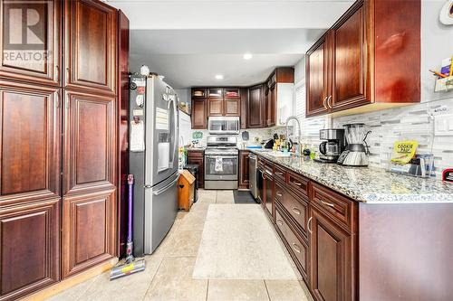 886 Talfourd Street, Sarnia, ON - Indoor Photo Showing Kitchen