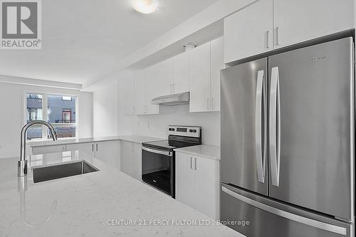 34 Pegler Street, Ajax, ON - Indoor Photo Showing Kitchen With Upgraded Kitchen