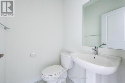 1088 Thompson Drive N, Oshawa, ON - Indoor Photo Showing Bathroom