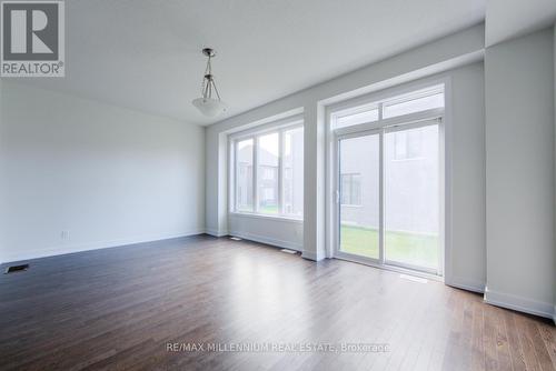 1088 Thompson Drive N, Oshawa, ON - Indoor Photo Showing Other Room