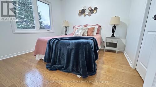 6 Shallowford Court, Toronto, ON - Indoor Photo Showing Bedroom