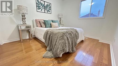 6 Shallowford Court, Toronto, ON - Indoor Photo Showing Bedroom