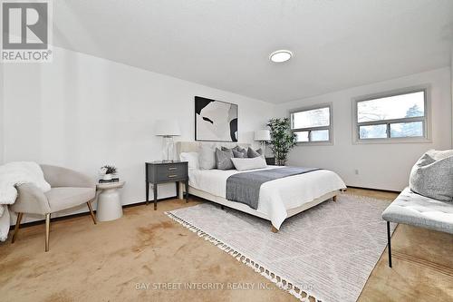 128 Larksmere Court, Markham, ON - Indoor Photo Showing Bedroom