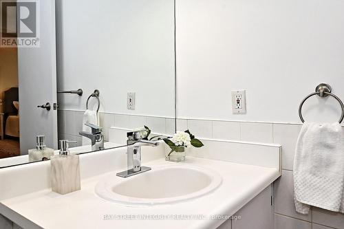 128 Larksmere Court, Markham, ON - Indoor Photo Showing Bathroom