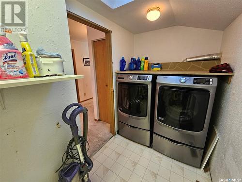 616 2Nd Avenue W, Meadow Lake, SK - Indoor Photo Showing Laundry Room