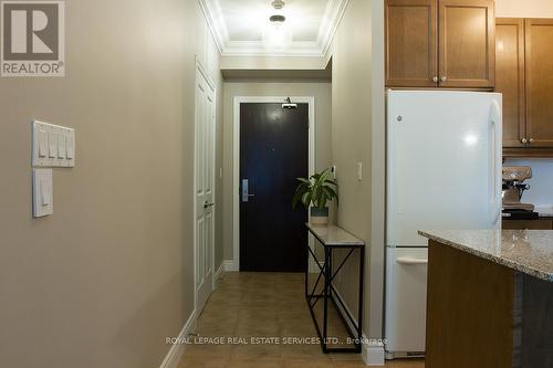 219 - 25 Earlington Avenue, Toronto, ON - Indoor