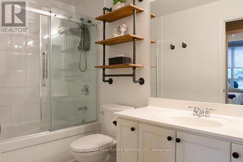 219 - 25 Earlington Avenue, Toronto, ON - Indoor Photo Showing Bathroom