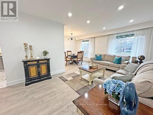 27 Crendon Drive, Toronto, ON - Indoor Photo Showing Living Room