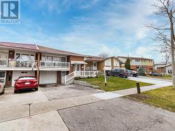 7805 WILDFERN DRIVE  Mississauga, ON L4T 3P8