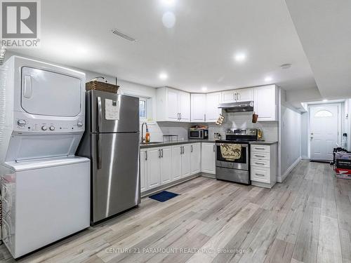 7805 Wildfern Drive, Mississauga, ON - Indoor Photo Showing Laundry Room