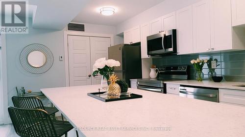 210 - 144 Lucan Avenue, Waterloo, ON - Indoor Photo Showing Kitchen