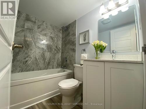 210 - 144 Lucan Avenue, Waterloo, ON - Indoor Photo Showing Bathroom