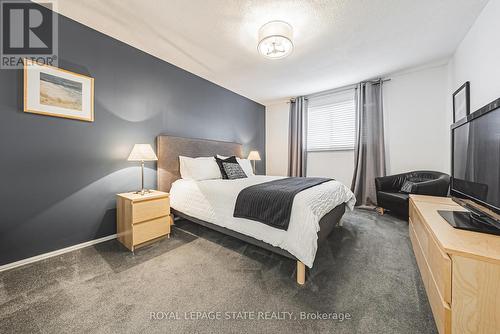 145 Dragoon Drive, Hamilton, ON - Indoor Photo Showing Bedroom