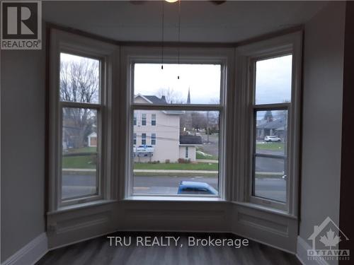 33 Lakeshore Drive, South Dundas, ON - Indoor Photo Showing Other Room