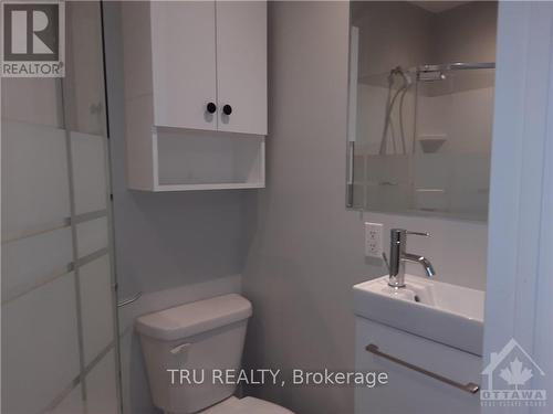 33 Lakeshore Drive, South Dundas, ON -  Photo Showing Bathroom