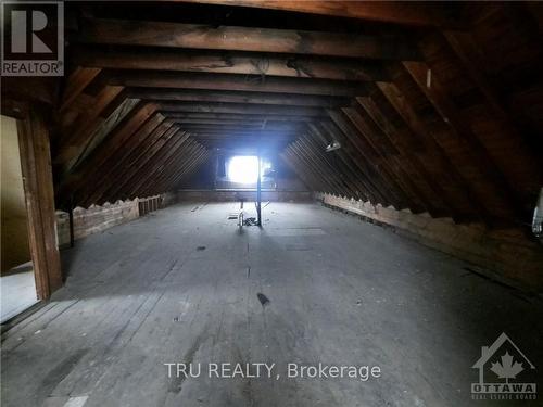 33 Lakeshore Drive, South Dundas, ON - Indoor Photo Showing Other Room