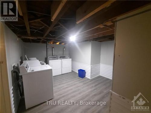 33 Lakeshore Drive, South Dundas, ON - Indoor Photo Showing Laundry Room