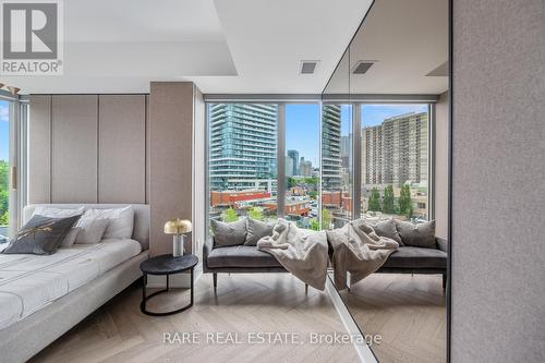 504 - 346 Davenport Road, Toronto, ON - Indoor Photo Showing Bedroom