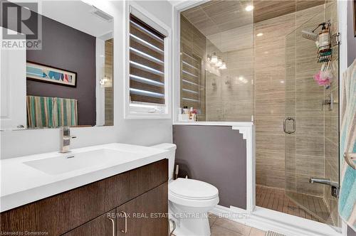 206 Amand Drive, Kitchener, ON - Indoor Photo Showing Bathroom