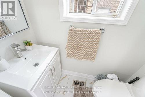 10 Hackberry Gate, Brampton, ON - Indoor Photo Showing Bathroom