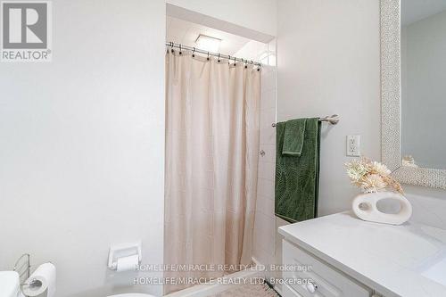 10 Hackberry Gate, Brampton, ON - Indoor Photo Showing Bathroom