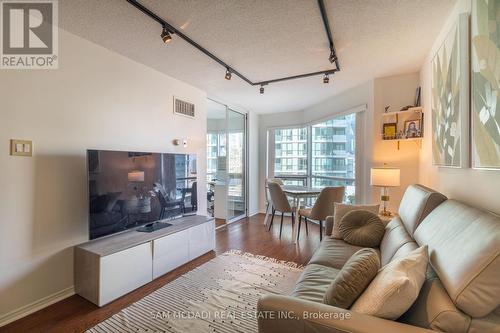 1404 - 10 Yonge Street, Toronto, ON - Indoor Photo Showing Living Room