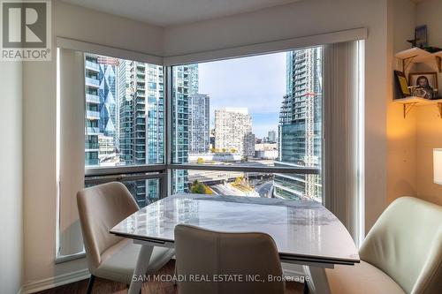 1404 - 10 Yonge Street, Toronto, ON - Indoor Photo Showing Dining Room