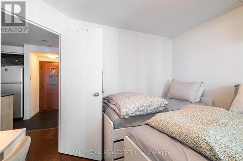 1404 - 10 Yonge Street, Toronto, ON - Indoor Photo Showing Bedroom