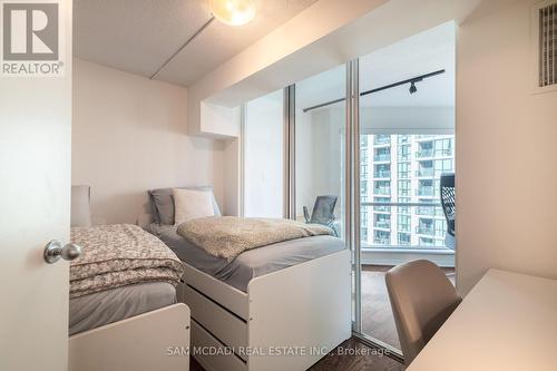 1404 - 10 Yonge Street, Toronto, ON - Indoor Photo Showing Bedroom