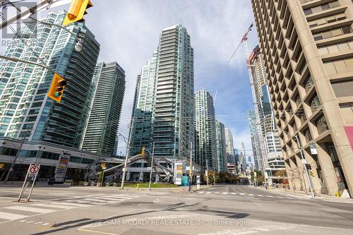 1404 - 10 Yonge Street, Toronto, ON - Outdoor With Facade