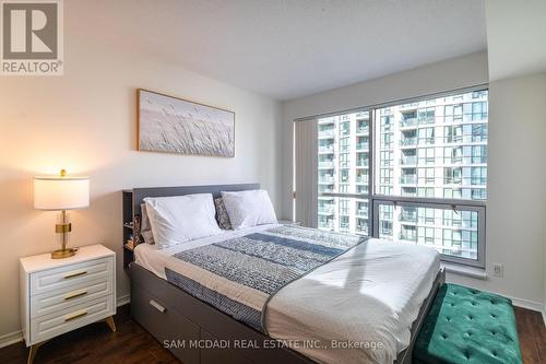 1404 - 10 Yonge Street, Toronto, ON - Indoor Photo Showing Bedroom