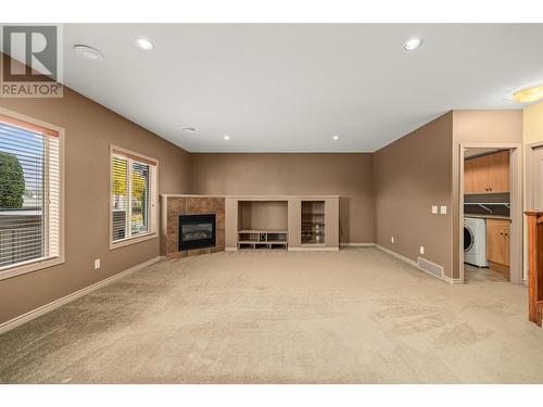 3512 Ridge Boulevard Unit# 3, West Kelowna, BC - Indoor With Fireplace