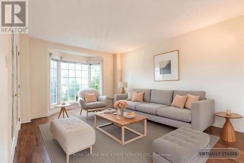 57 Orr Crescent, Hamilton, ON - Indoor Photo Showing Living Room