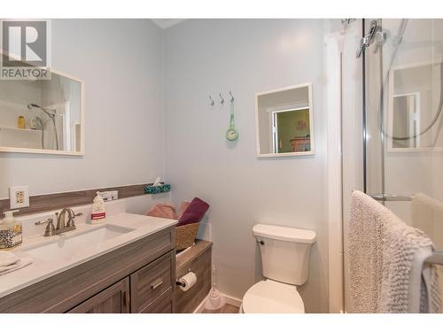 3983 Broadway Avenue, Smithers, BC - Indoor Photo Showing Bathroom