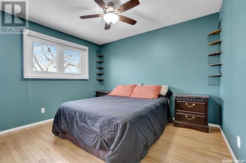 18 Young Crescent, Regina, SK - Indoor Photo Showing Bedroom