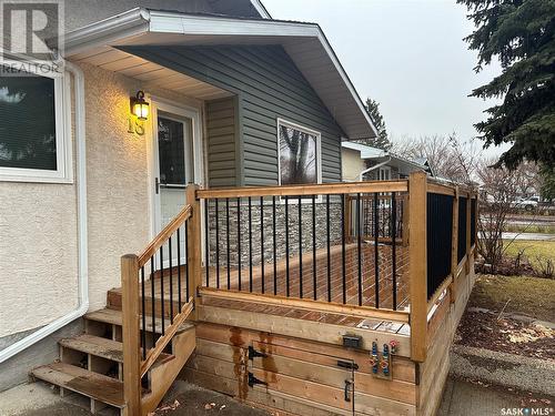 18 Young Crescent, Regina, SK - Outdoor With Exterior