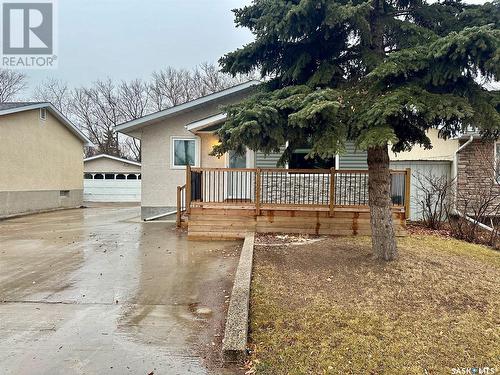 18 Young Crescent, Regina, SK - Outdoor With Deck Patio Veranda