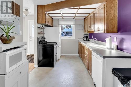 18 Young Crescent, Regina, SK - Indoor Photo Showing Kitchen With Double Sink