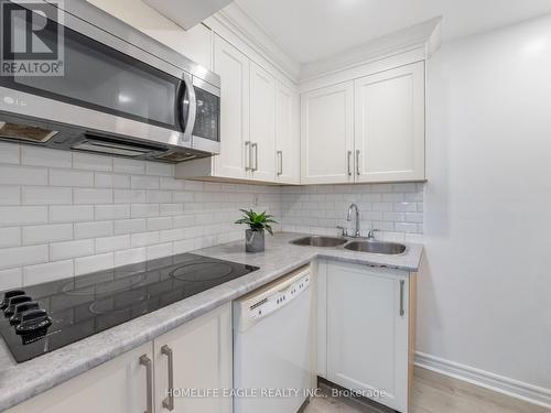 87 Longview Drive, Bradford West Gwillimbury, ON - Indoor Photo Showing Kitchen With Double Sink