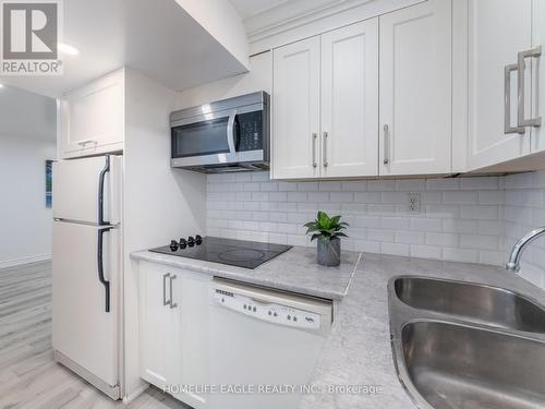 87 Longview Drive, Bradford West Gwillimbury, ON - Indoor Photo Showing Kitchen With Double Sink