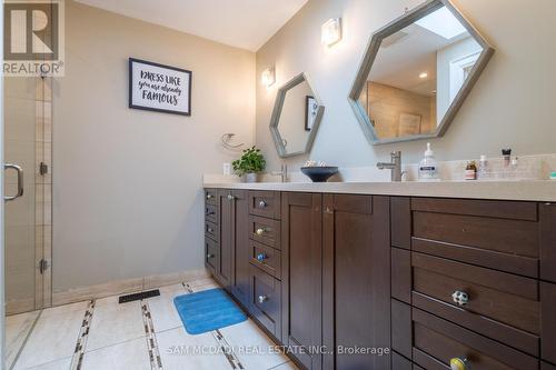 1628 Petrie Way, Mississauga, ON - Indoor Photo Showing Bathroom