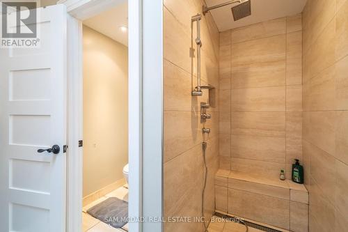 1628 Petrie Way, Mississauga, ON - Indoor Photo Showing Bathroom