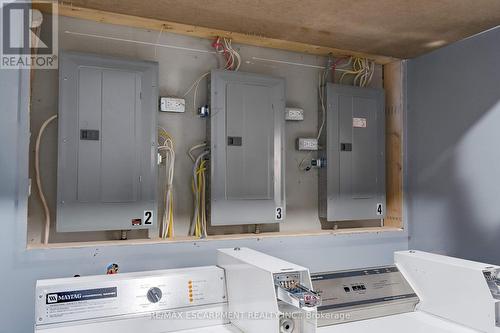 152 Sanford Avenue S, Hamilton, ON - Indoor Photo Showing Laundry Room