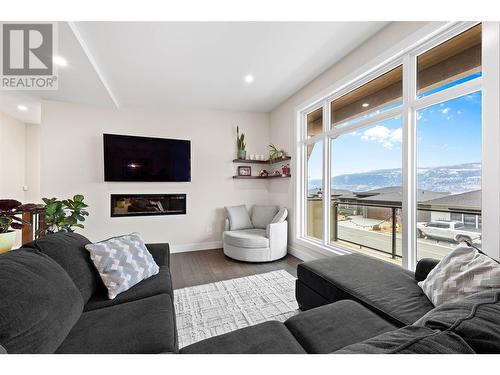 3645 Sillaro Place, Kamloops, BC - Indoor Photo Showing Living Room