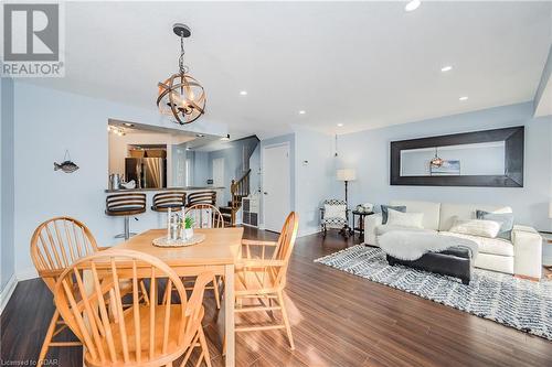 256 Starwood Drive, Guelph, ON - Indoor Photo Showing Dining Room