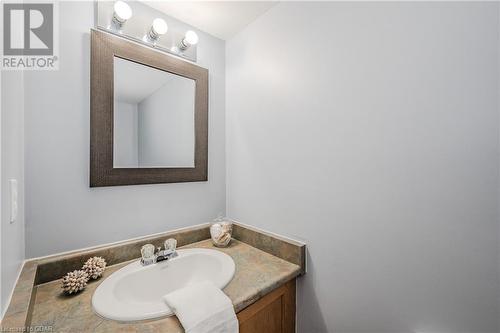 256 Starwood Drive, Guelph, ON - Indoor Photo Showing Bathroom